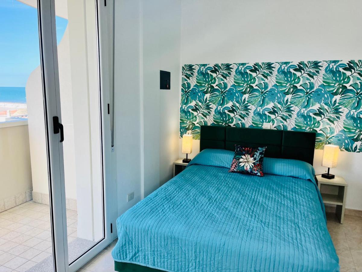 Residence Frontemare リミニ エクステリア 写真