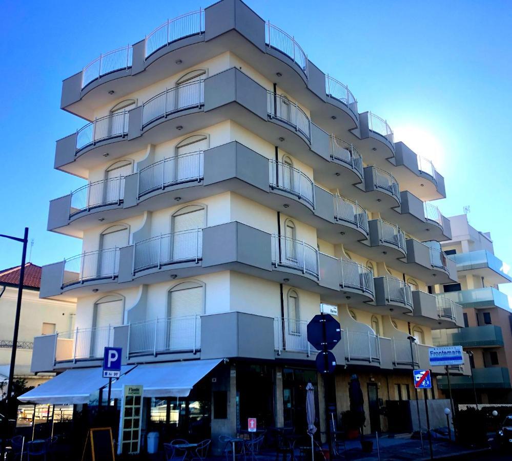 Residence Frontemare リミニ エクステリア 写真