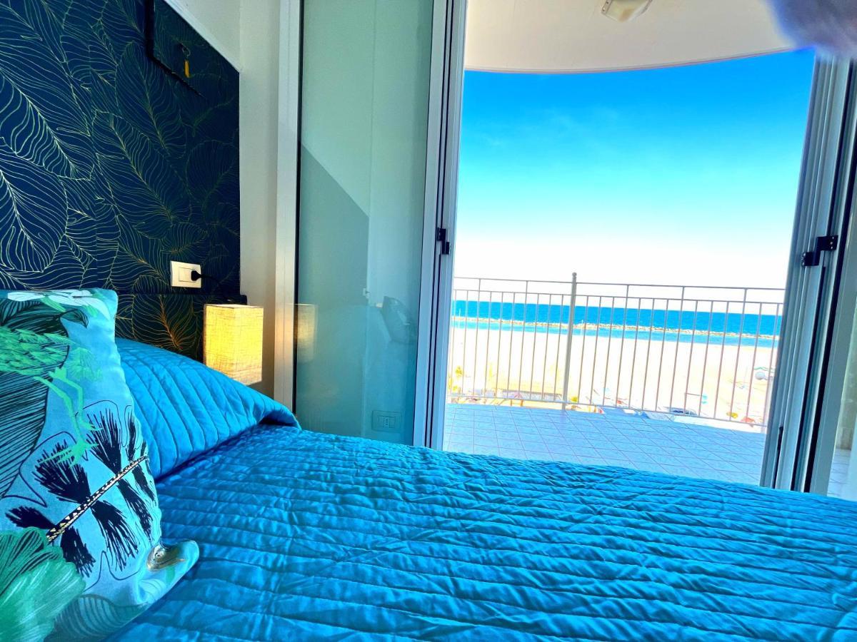 Residence Frontemare リミニ エクステリア 写真