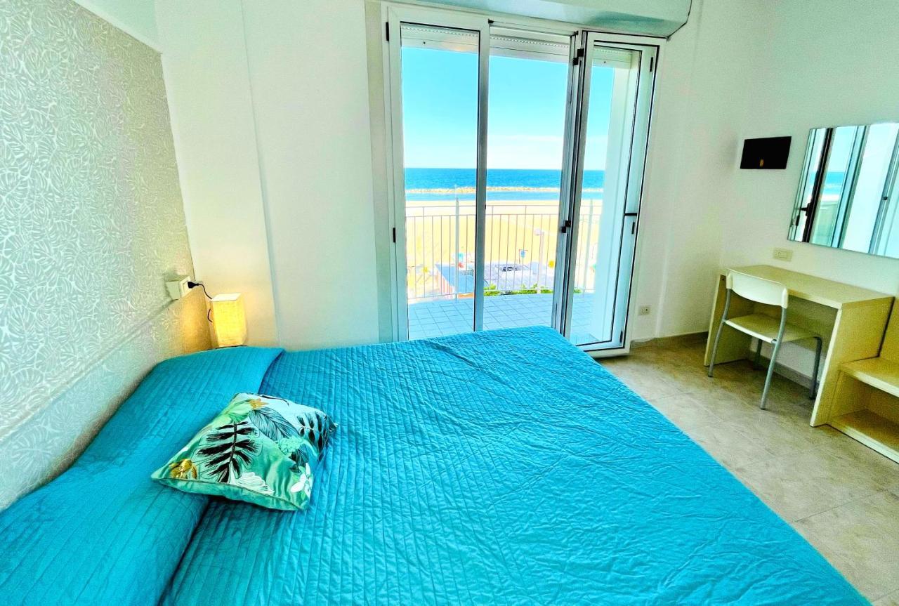 Residence Frontemare リミニ エクステリア 写真